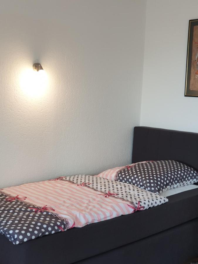 Ferienwohnung- Helena シュヴェーアテ エクステリア 写真